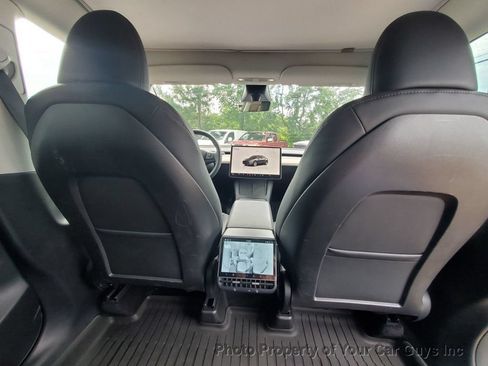 Used 2023 Tesla Model Y AWD image 27