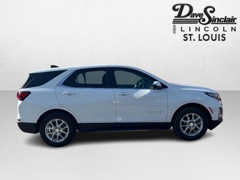 Used 2023 Chevrolet Equinox LT FWD image 2