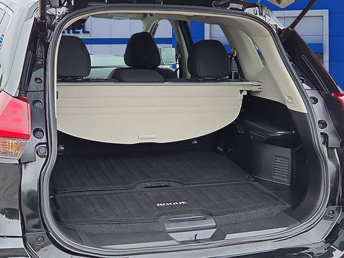 Used 2019 Nissan Rogue SV FWD image 8