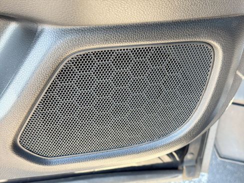 Used 2025 Honda Pilot EX-L image 21