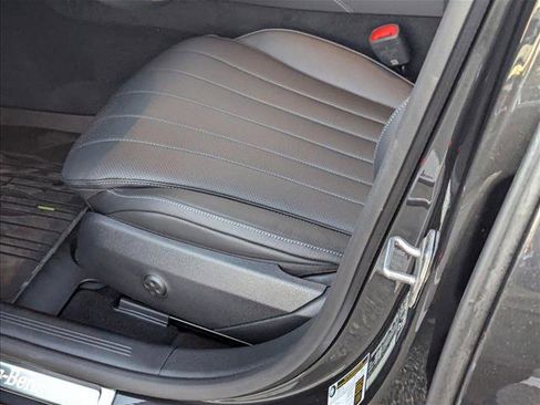 New 2025 Mercedes-Benz E 450 4MATIC All-Terrain Wagon image 4