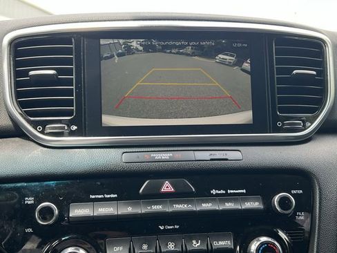 Used 2022 Kia Sportage EX w/ EX Technology Package FWD image 19
