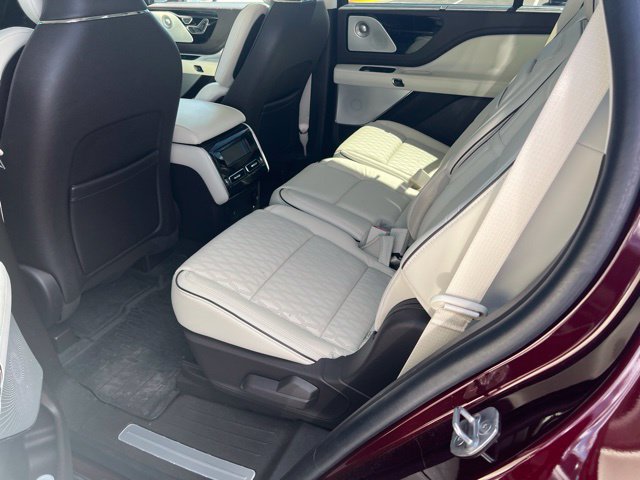 Used 2022 Lincoln Aviator Black Label w/ Dynamic Handling Package AWD/4WD image 7