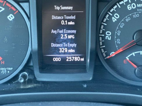 Used 2022 Toyota Tacoma SR image 24