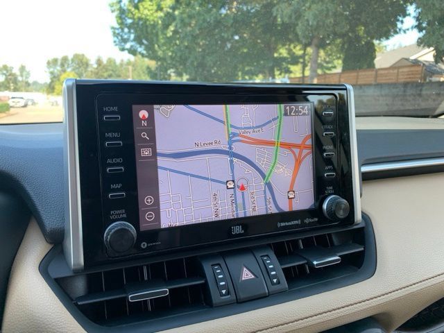 Used 2020 Toyota RAV4 Limited AWD/4WD image 18
