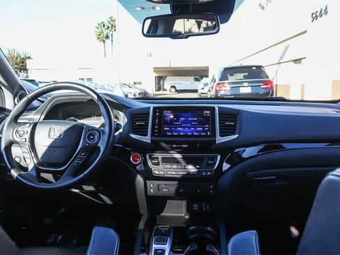 Used 2017 Honda Pilot Elite image 18