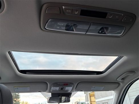 Used 2025 Kia Telluride S image 22