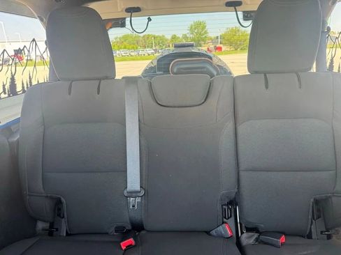 Used 2022 Jeep Wrangler Unlimited Sport AWD/4WD image 19