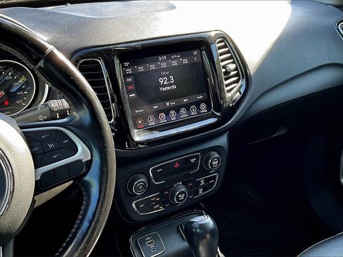 Used 2020 Jeep Compass Limited image 6