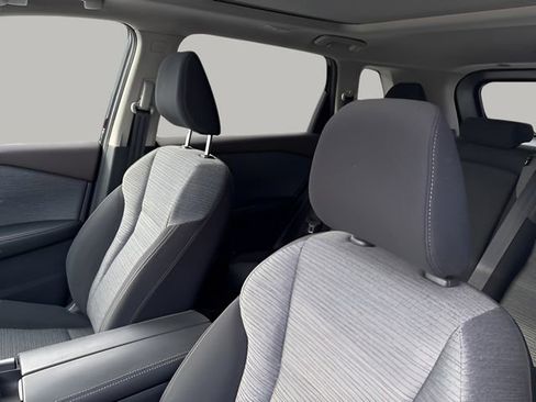 Used 2021 Nissan Rogue SV image 7