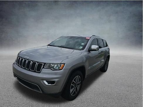 Used 2020 Jeep Grand Cherokee Limited w/ Luxury Group II RWD image 3