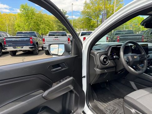 Used 2025 Chevrolet Colorado W/T w/ Advanced Trailering Package RWD image 15