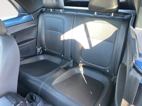 Used 2018 Volkswagen Beetle 2.0T S image 17