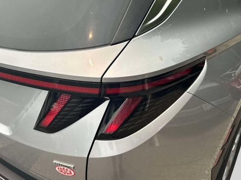 Certified 2023 Hyundai Tucson SEL AWD/4WD image 10