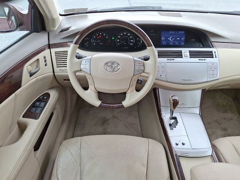 Used 2009 Toyota Avalon Limited image 12