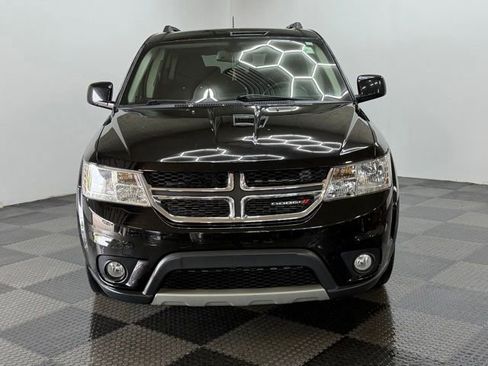 Used 2019 Dodge Journey SE FWD image 4