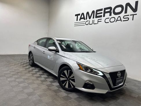 Used 2019 Nissan Altima 2.5 SV FWD image 1