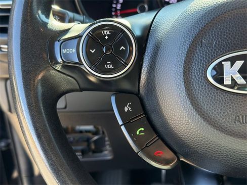 Used 2017 Kia Soul image 24