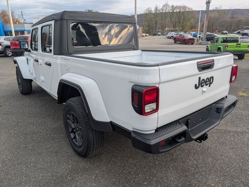 New 2026 Jeep Gladiator Sport image 8
