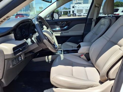 Used 2022 Lincoln Corsair FWD image 4