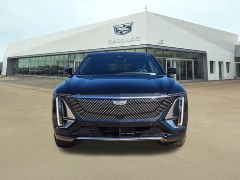 Certified 2025 Cadillac Lyriq Luxury w/ Nappa Leather Package image 2