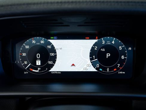 Used 2024 Land Rover Discovery Dynamic SE image 43