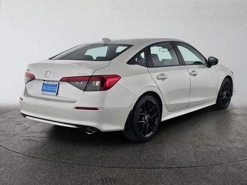 Used 2023 Honda Civic Sport image 3