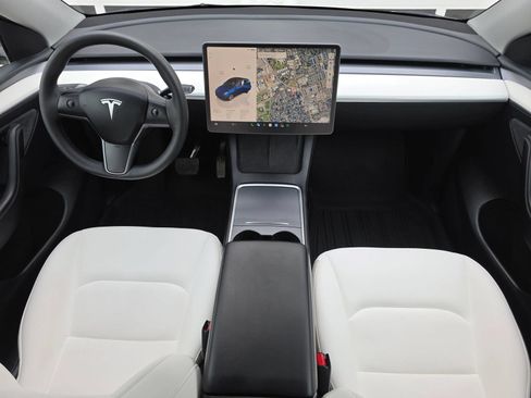 Used 2023 Tesla Model Y Long Range AWD/4WD image 13