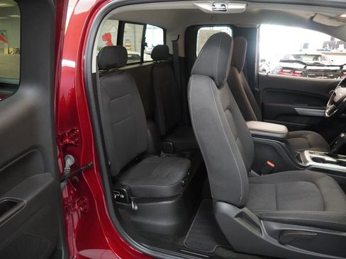 Used 2018 Chevrolet Colorado LT w/ LT Convenience Package AWD/4WD image 22
