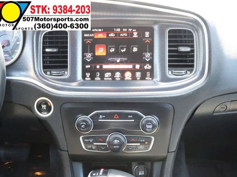 Used 2016 Dodge Charger SXT RWD image 17