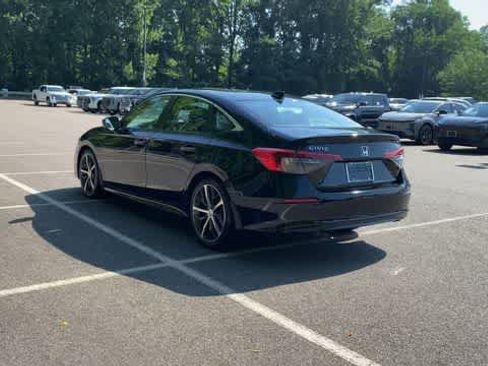 Used 2023 Honda Civic Touring image 9