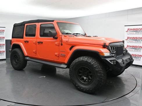Used 2020 Jeep Wrangler Unlimited Sahara w/ Uconnect 4C Nav & Sound Group image 2