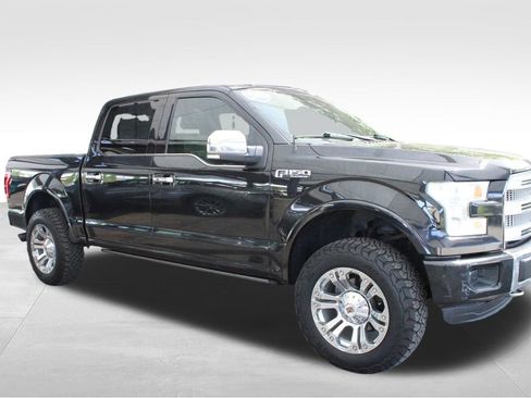 Used 2015 Ford F150 Platinum w/ Equipment Group 701A Luxury AWD/4WD image 18