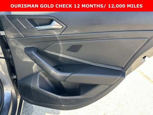 Used 2024 Volkswagen Jetta SE w/ Panoramic Sunroof Package FWD image 11