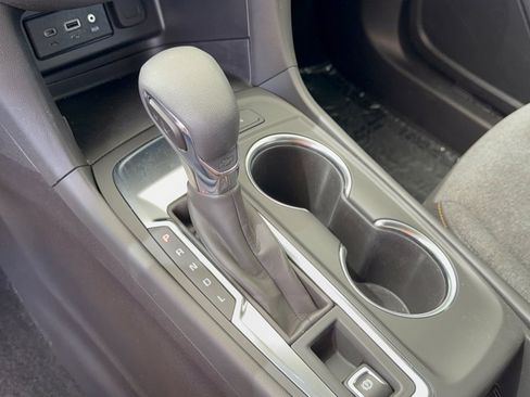 Used 2024 Chevrolet Equinox LT FWD image 21