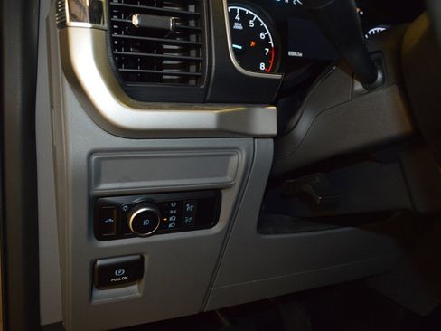 Used 2023 Ford F150 XLT image 16