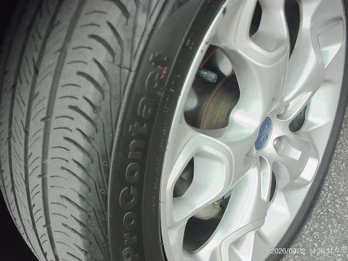 Used 2014 Ford Escape Titanium w/ Equipment Group 401A FWD image 8