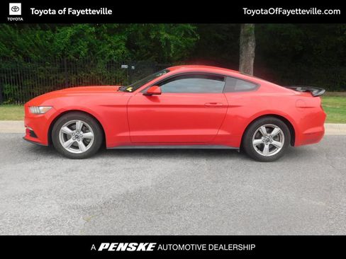 Used 2017 Ford Mustang Coupe RWD image 2