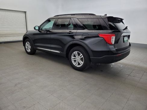Used 2021 Ford Explorer XLT AWD/4WD image 3