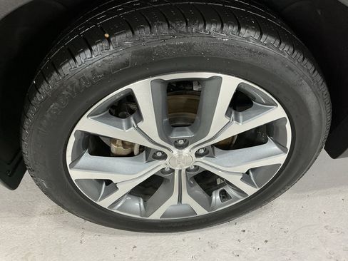 Used 2020 Hyundai Palisade SEL w/ Premium Package FWD image 5