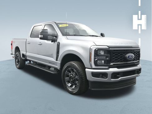 Used 2024 Ford F250 Lariat w/ Sport Appearance Package image 3