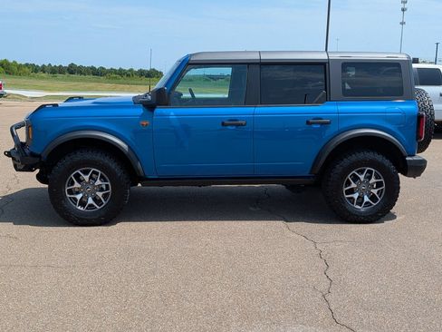 Used 2025 Ford Bronco Badlands AWD/4WD image 2