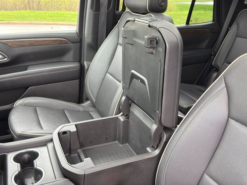 Used 2023 Chevrolet Tahoe Premier AWD/4WD image 20