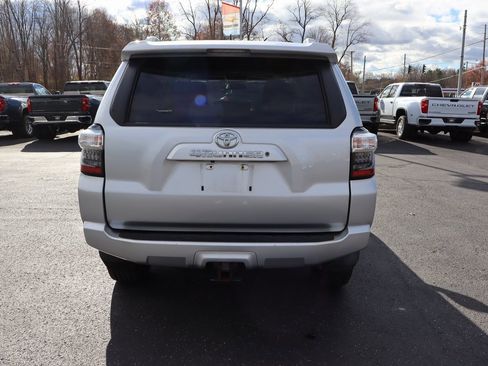 Used 2016 Toyota 4Runner SR5 image 36