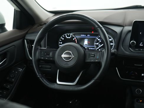 Used 2022 Nissan Rogue SV w/ SV Premium Package image 13