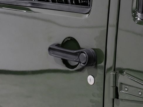 Used 2015 Jeep Wrangler Unlimited Sahara w/ Connectivity Group image 42