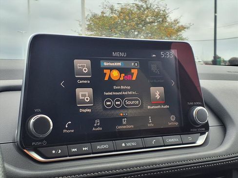 Used 2024 Nissan Rogue SV image 15