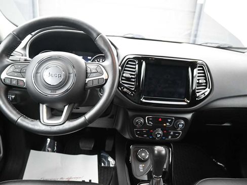 Used 2018 Jeep Compass Limited w/ Navigation Group AWD/4WD image 12