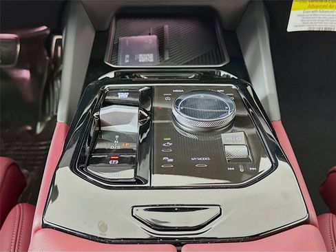 New 2026 BMW 530i xDrive w/ M Sport Package image 17