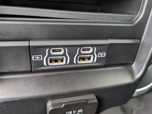 Used 2022 RAM 1500 Big Horn AWD/4WD image 16